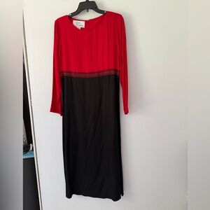 Sarah Elizabeth Red and Black Long Sleeve Sheath Dress
